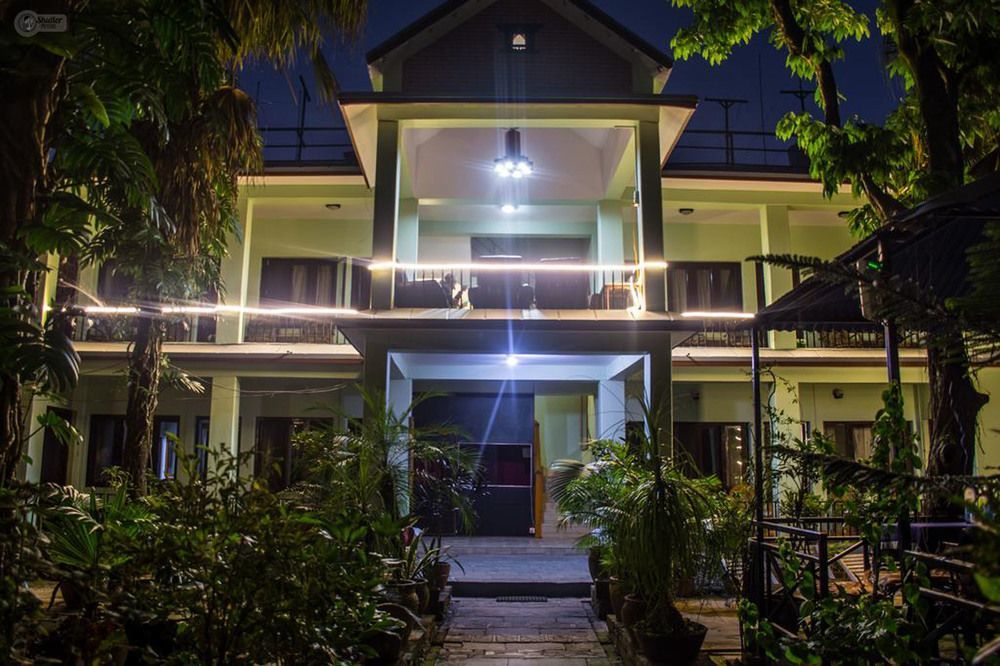 Hotel Yeti Pokhara Exterior photo