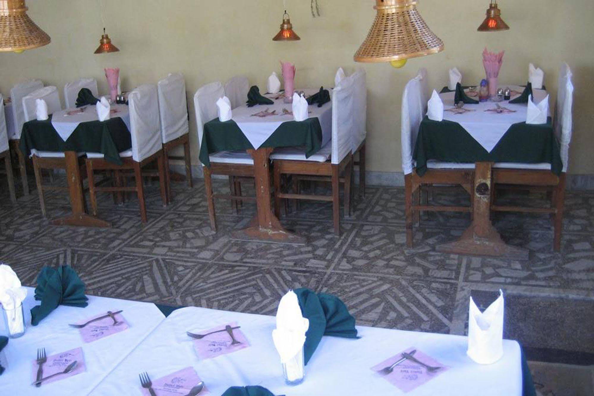 Hotel Yeti Pokhara Exterior photo