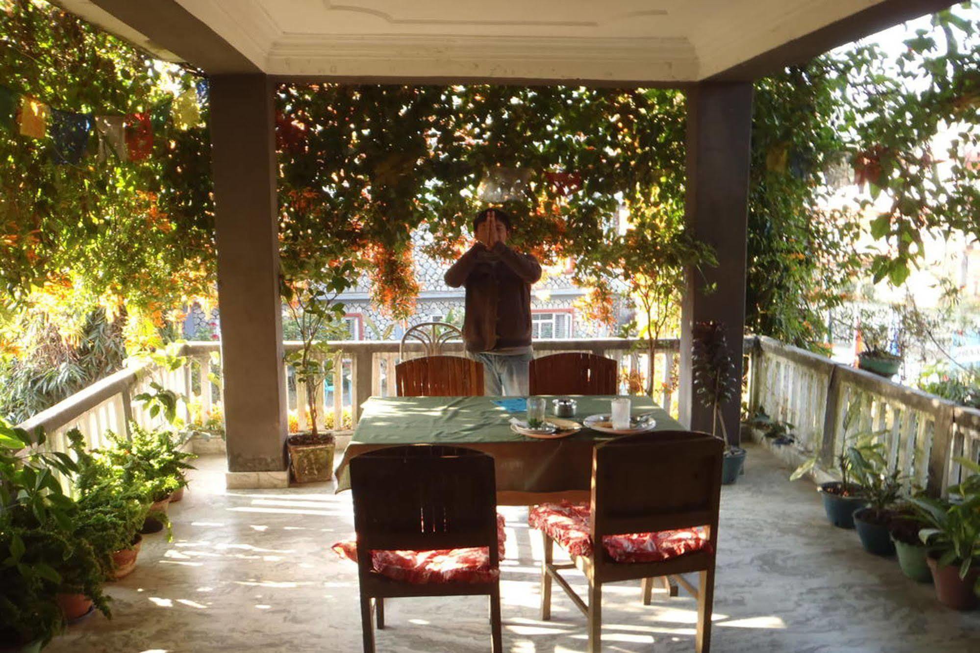 Hotel Yeti Pokhara Exterior photo